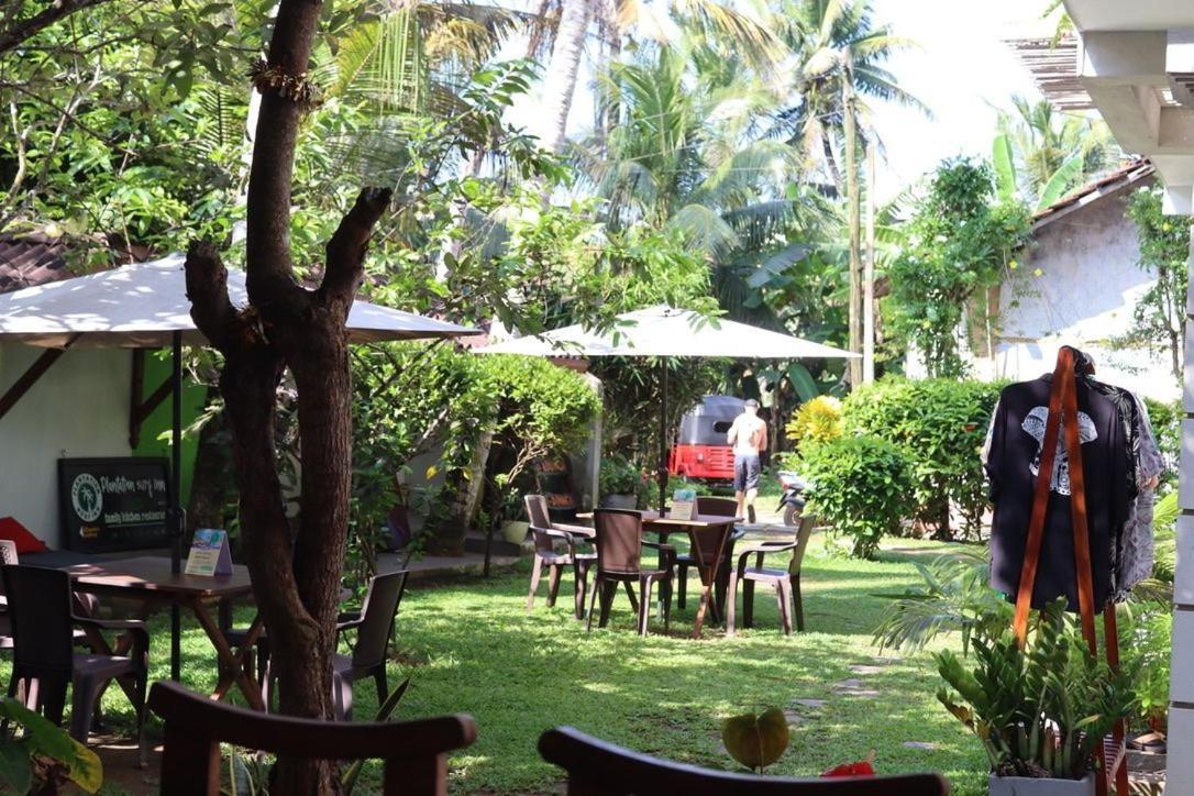 Plantation Surf Inn & Restaurant - מידיגמה איסט מראה חיצוני תמונה